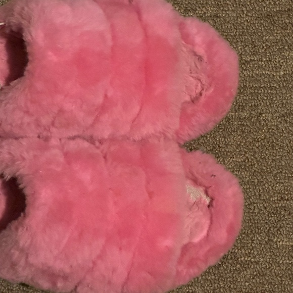 Pink Ugg Fluff Yeah Slipper/Slide women’s size 7 - Picture 5 of 7